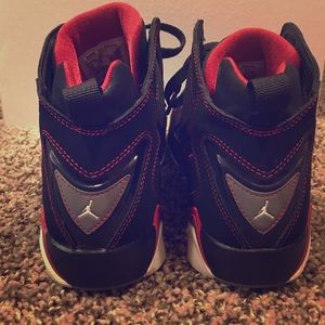 Jordan True Flight “Black/Red/White” YOUTH